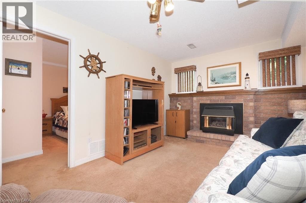 Townhouse for sale at 375 HOLIDAY INN Drive Unit# 34, Centennial, Cambridge, Ontario, photo 32