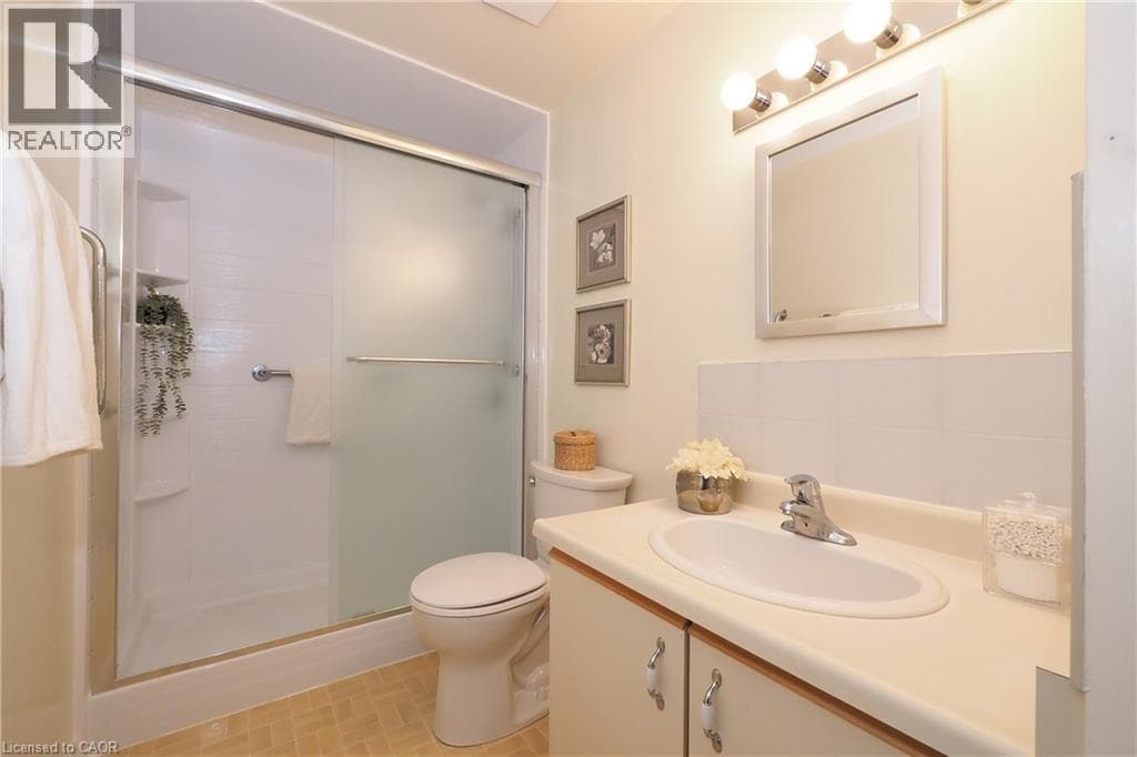 Townhouse for sale at 375 HOLIDAY INN Drive Unit# 34, Centennial, Cambridge, Ontario, photo 27