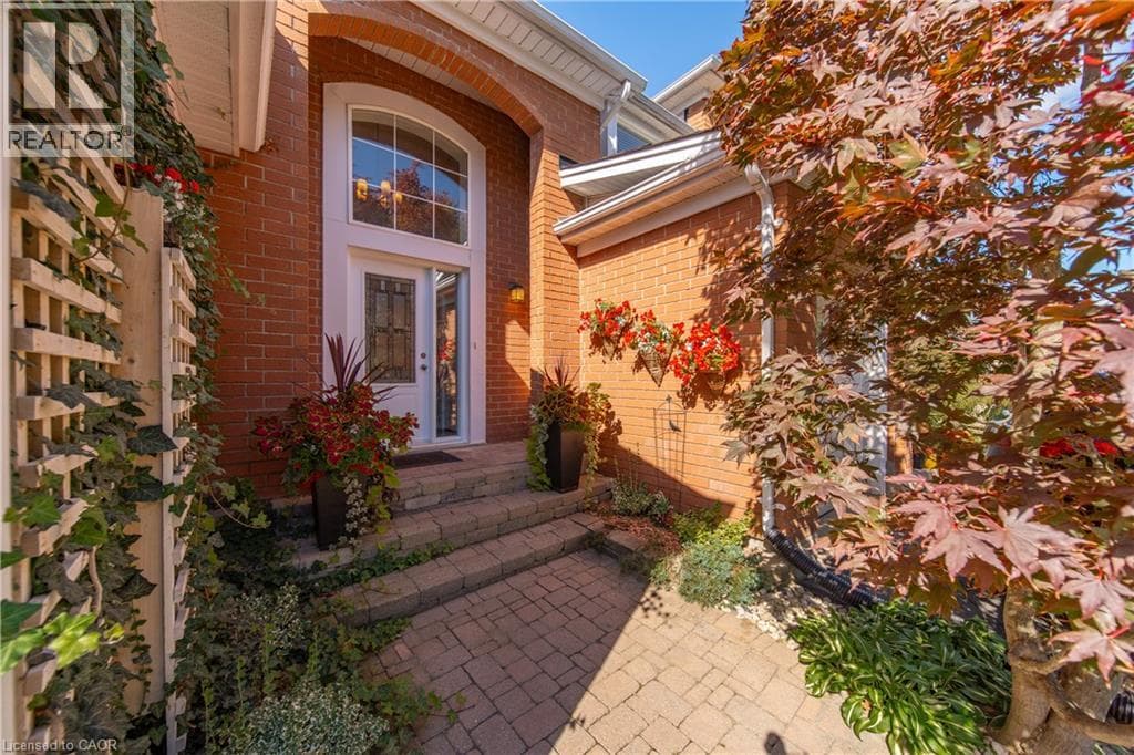 Townhouse for sale at 437 BEAVER CREEK Road, Laurelwood, Waterloo, Ontario, photo 5
