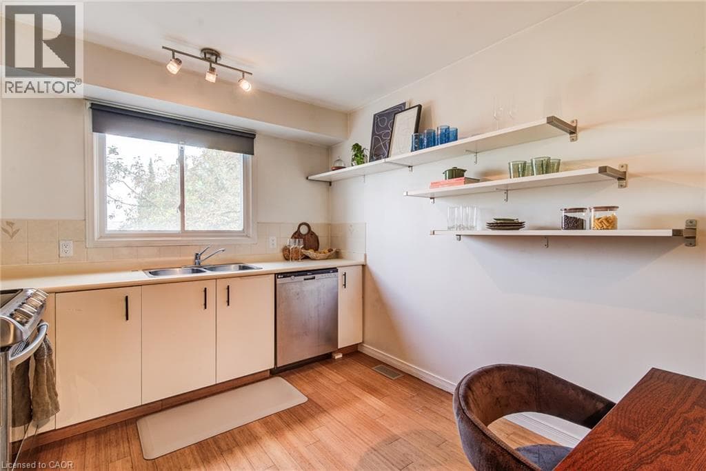 Townhouse for sale at 589 BEECHWOOD Drive Unit# 22, Rummelhardt, Waterloo, Ontario, photo 9