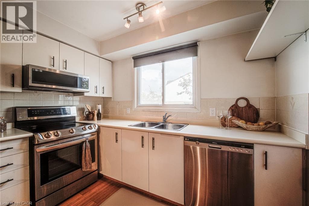 Townhouse for sale at 589 BEECHWOOD Drive Unit# 22, Rummelhardt, Waterloo, Ontario, photo 10