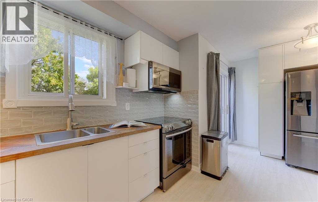 Townhouse for sale at 80 OLD COUNTRY Drive Unit# 1, Country Hills, Kitchener, Ontario, photo 15