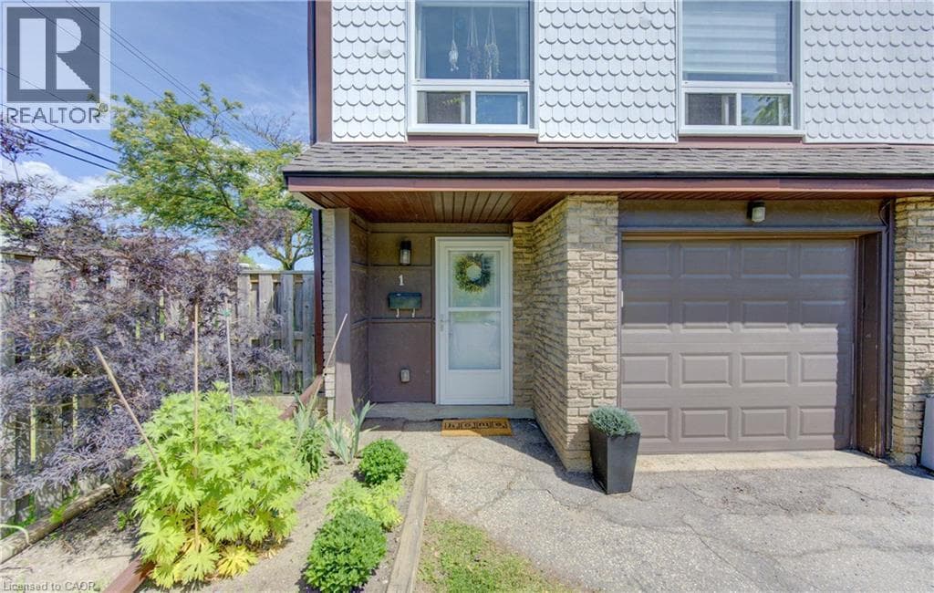 Townhouse for sale at 80 OLD COUNTRY Drive Unit# 1, Country Hills, Kitchener, Ontario, photo 3