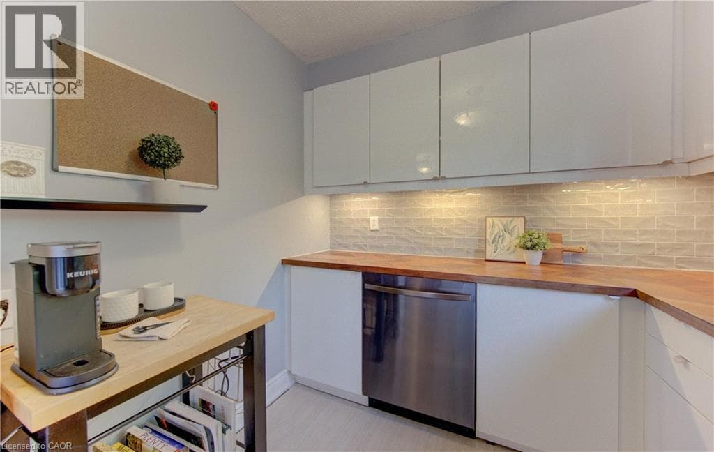 Townhouse for sale at 80 OLD COUNTRY Drive Unit# 1, Country Hills, Kitchener, Ontario, photo 18