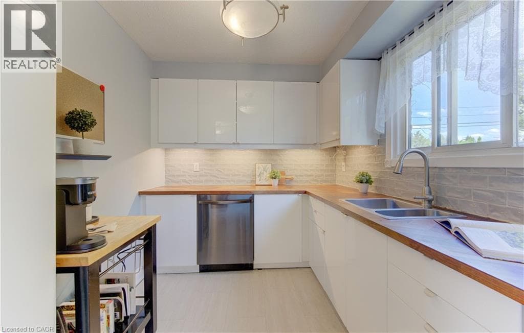 Townhouse for sale at 80 OLD COUNTRY Drive Unit# 1, Country Hills, Kitchener, Ontario, photo 19