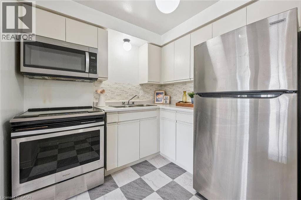 Apartment for sale at 275 EIWO Court Unit# 210, University Downs, Waterloo, Ontario, photo 14