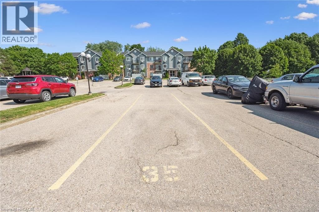 Apartment for sale at 275 EIWO Court Unit# 210, University Downs, Waterloo, Ontario, photo 32