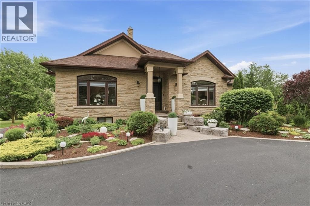 Detached for sale at 2371 SNYDERS Road E, Baden, Wilmot, Ontario, photo 2