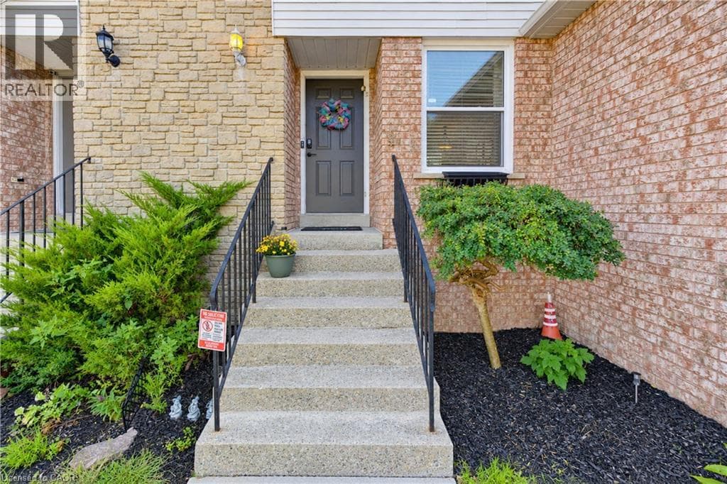 Semi-detached for sale at 190 NITH RIVER Way, Ayr, North Dumfries, Ontario, photo 2
