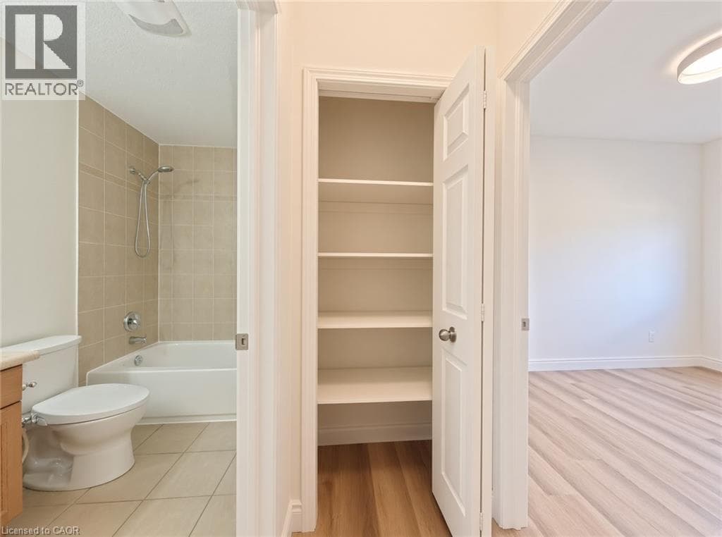Townhouse for sale at 250 PARKVALE Drive, Huron Park, Kitchener, Ontario, photo 28