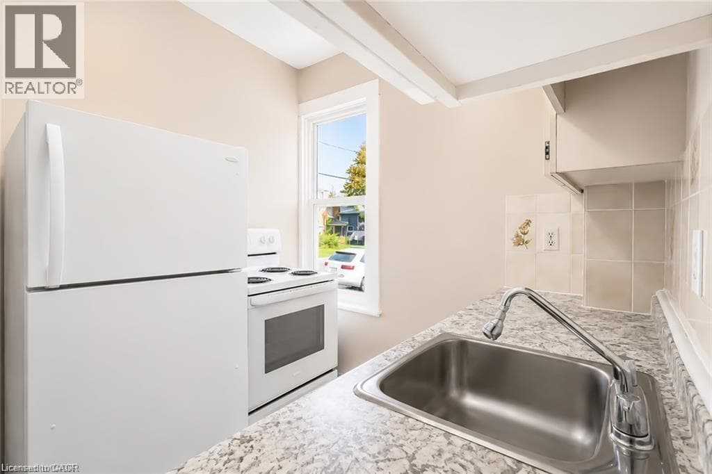 Detached for sale at 93 LANCASTER Street W, Mt. Hope Huron Park, Kitchener, Ontario, photo 14