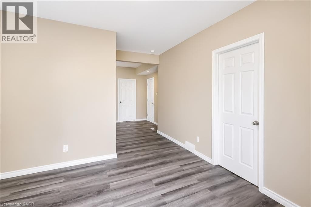Detached for sale at 93 LANCASTER Street W, Mt. Hope Huron Park, Kitchener, Ontario, photo 15