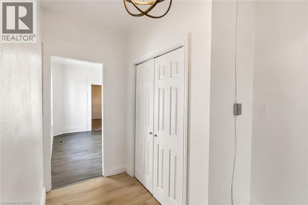 Detached for sale at 87 LANCASTER Street W, Mt. Hope Huron Park, Kitchener, Ontario, photo 11