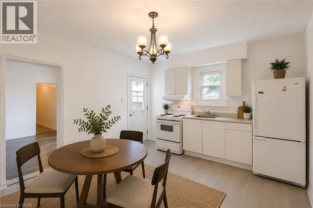 Detached for sale at 87 LANCASTER Street W, Mt. Hope Huron Park, Kitchener, Ontario, photo 8