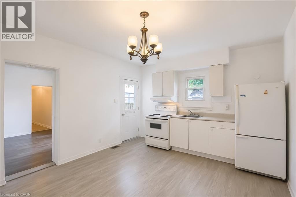 Detached for sale at 87 LANCASTER Street W, Mt. Hope Huron Park, Kitchener, Ontario, photo 17