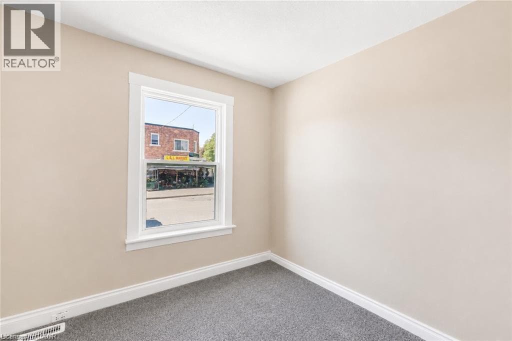 Detached for sale at 93 LANCASTER Street W, Mt. Hope Huron Park, Kitchener, Ontario, photo 11