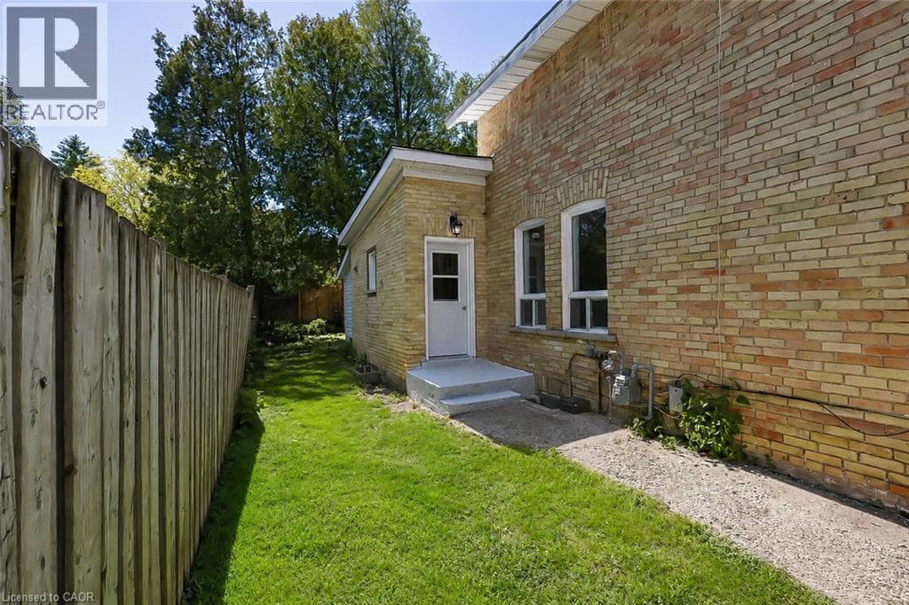 Detached for sale at 87 LANCASTER Street W, Mt. Hope Huron Park, Kitchener, Ontario, photo 18