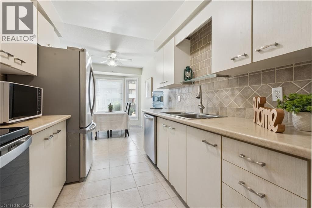 Townhouse for sale at 219 KINGSWOOD Drive Unit# 59, Alpine, Kitchener, Ontario, photo 8