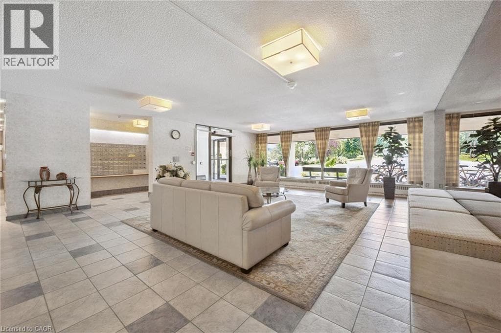 Apartment for sale at 65 WESTMOUNT Road N Unit# 304, Northdale, Waterloo, Ontario, photo 4