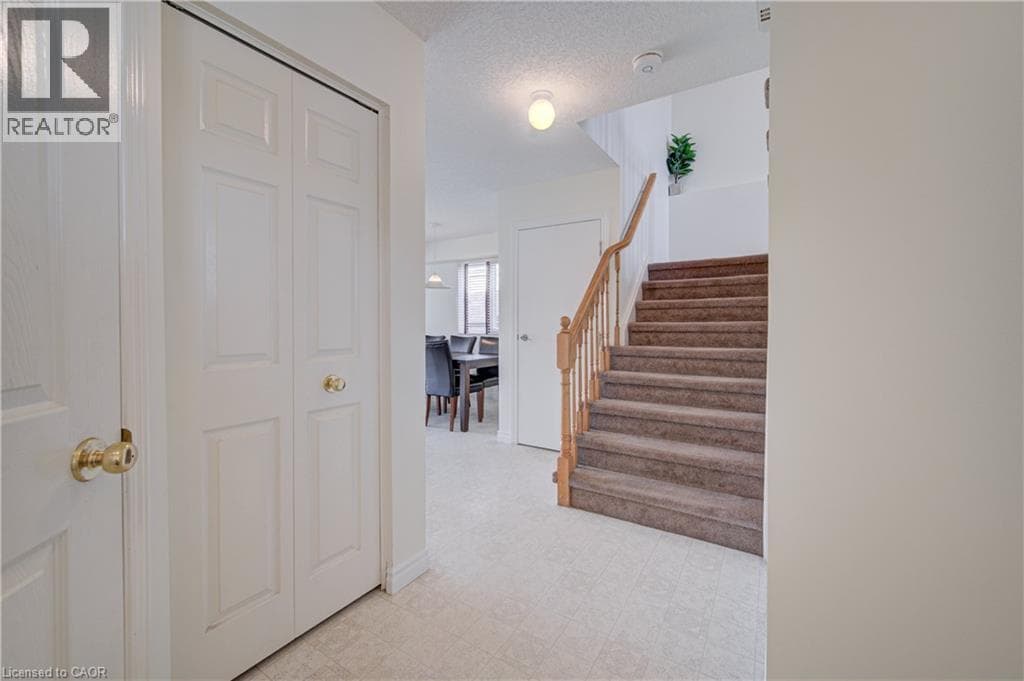 Multi-family for sale at 1064 COPPER LEAF Crescent, Laurentian West, Kitchener, Ontario, photo 5