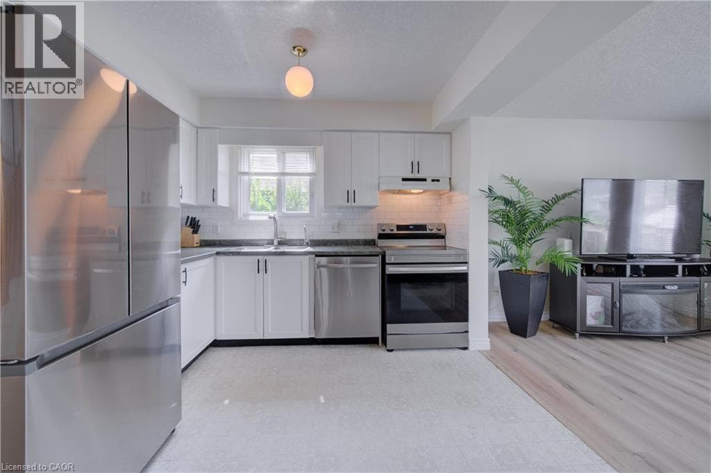 Detached for sale at 1064 COPPER LEAF Crescent, Laurentian West, Kitchener, Ontario, photo 8