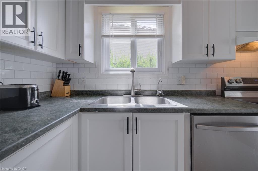 Detached for sale at 1064 COPPER LEAF Crescent, Laurentian West, Kitchener, Ontario, photo 9