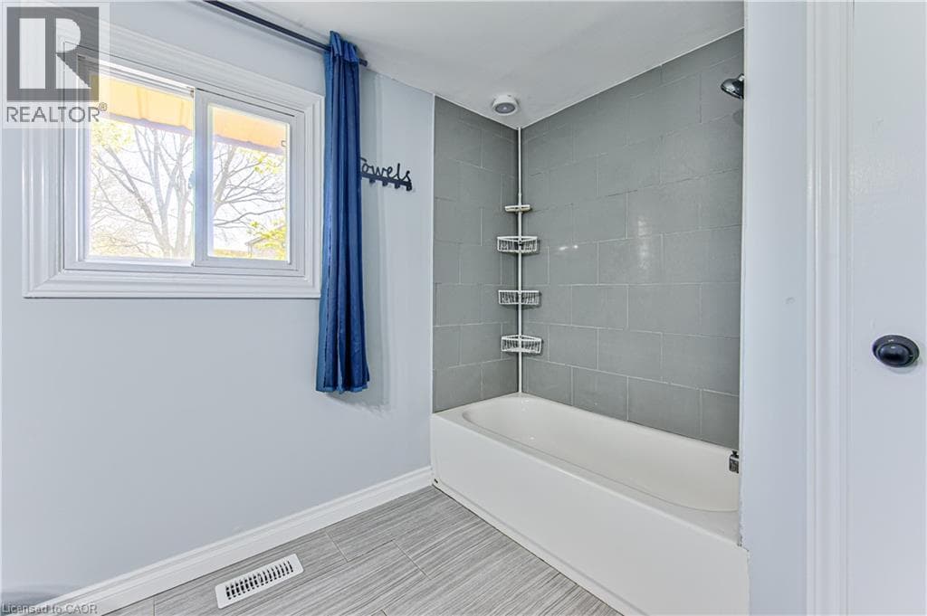 Detached for sale at 37 GOTTSCHEER Court, Southdale, Kitchener, Ontario, photo 21