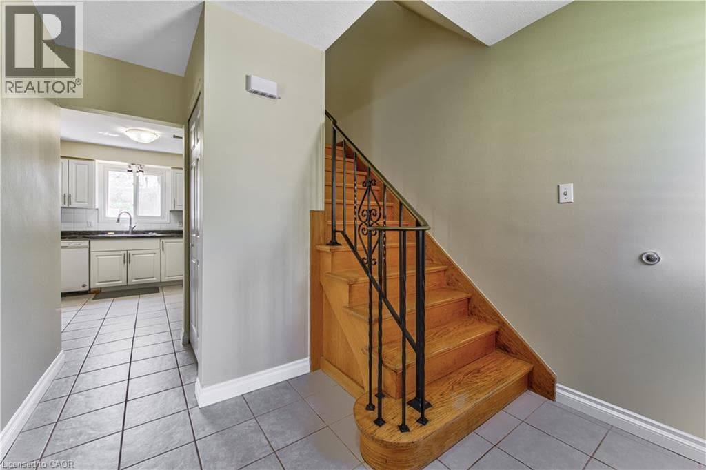 Multi-family for sale at 37 GOTTSCHEER Court, Southdale, Kitchener, Ontario, photo 7