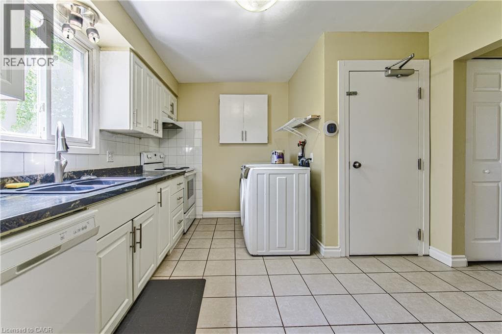 Multi-family for sale at 37 GOTTSCHEER Court, Southdale, Kitchener, Ontario, photo 14