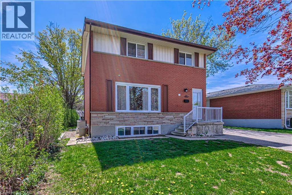 Multi-family for sale at 37 GOTTSCHEER Court, Southdale, Kitchener, Ontario, photo 3