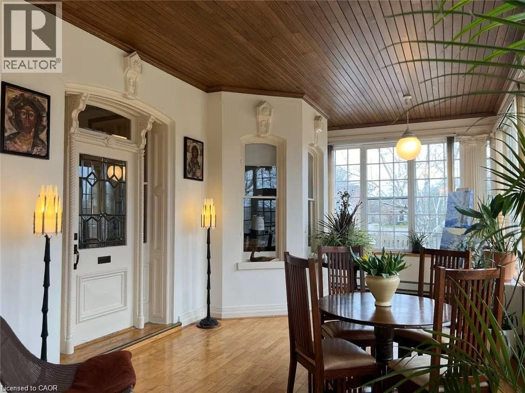 Detached for sale at 66 PARK HILL Road E, Riverview, Cambridge, Ontario, photo 2