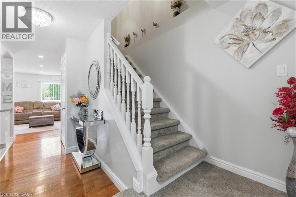 Semi-detached for sale at 84 WESTMEADOW Drive Unit# 1, Highland West, Kitchener, Ontario, photo 6