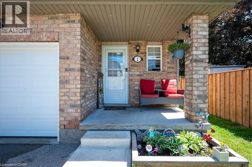 Semi-detached for sale at 84 WESTMEADOW Drive Unit# 1, Highland West, Kitchener, Ontario, photo 4