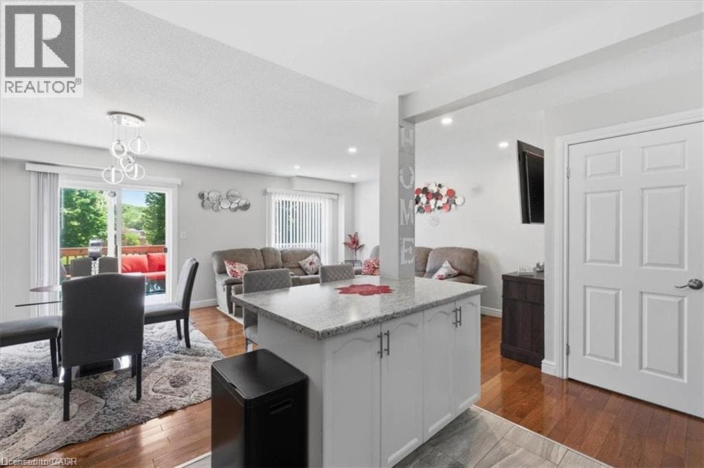 Semi-detached for sale at 84 WESTMEADOW Drive Unit# 1, Highland West, Kitchener, Ontario, photo 11