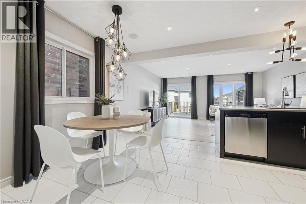 Townhouse for sale at 179 EDEN OAK Trail, Grand River South, Kitchener, Ontario, photo 6