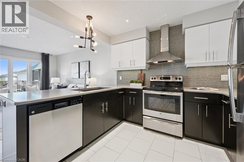 Townhouse for sale at 179 EDEN OAK Trail, Grand River South, Kitchener, Ontario, photo 11
