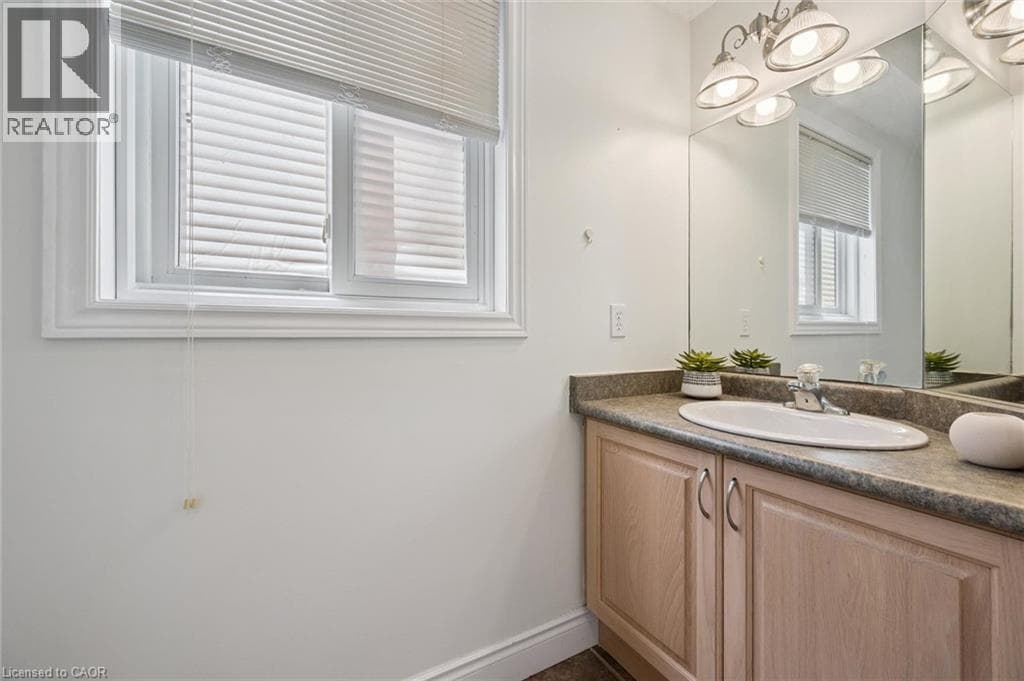 Detached for sale at 575 VIOLET Street, Laurel Creek, Waterloo, Ontario, photo 4