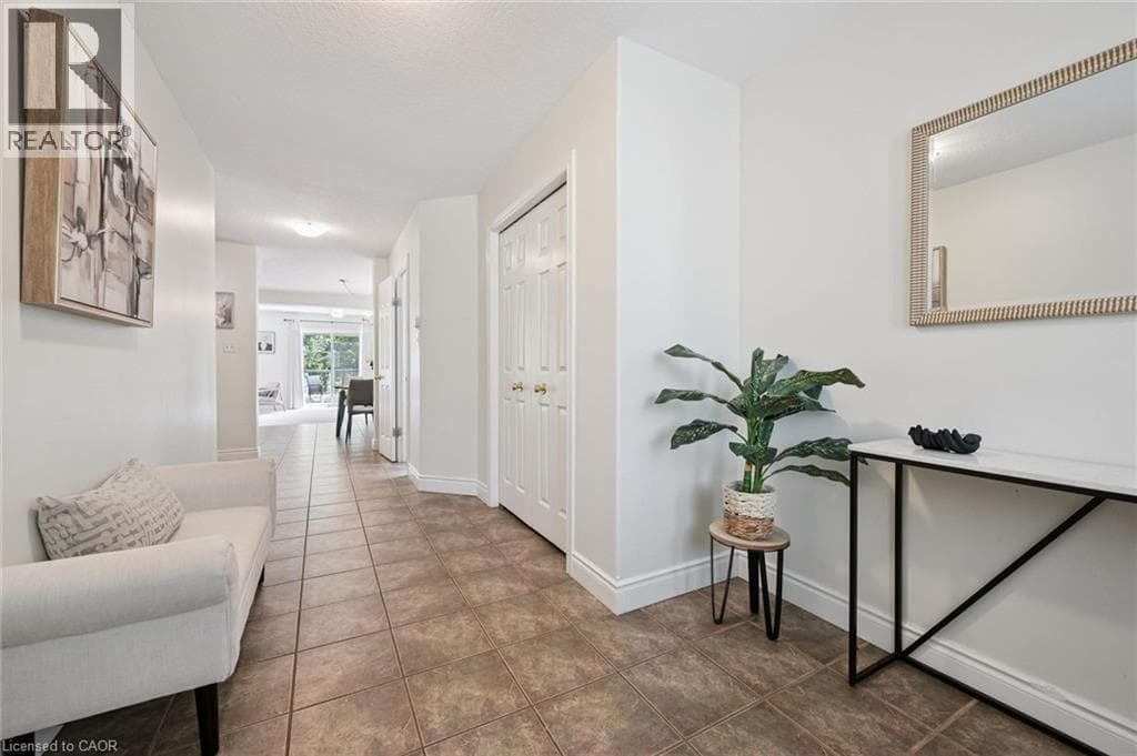 Detached for sale at 575 VIOLET Street, Laurel Creek, Waterloo, Ontario, photo 3