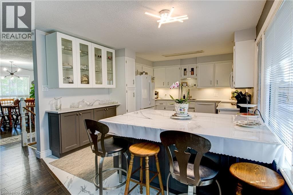 Detached for sale at 3 OAKWOOD Avenue, Fairfield, Kitchener, Ontario, photo 10