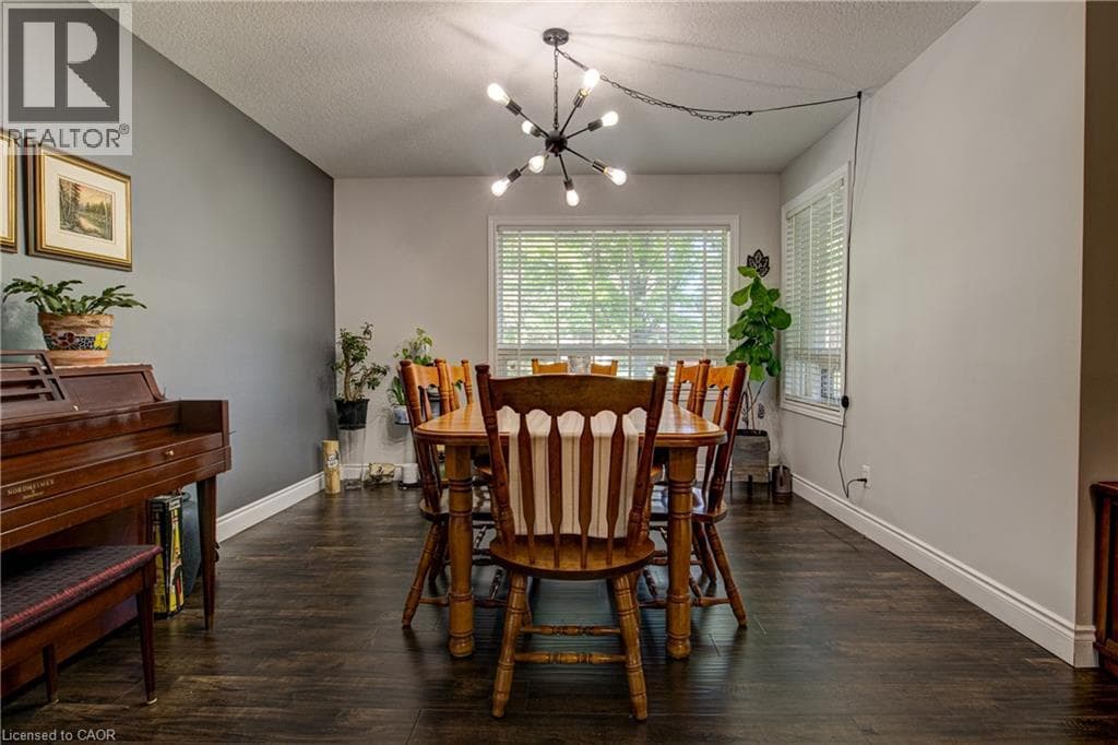 Detached for sale at 3 OAKWOOD Avenue, Fairfield, Kitchener, Ontario, photo 6