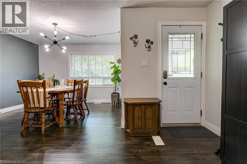 Detached for sale at 3 OAKWOOD Avenue, Fairfield, Kitchener, Ontario, photo 3