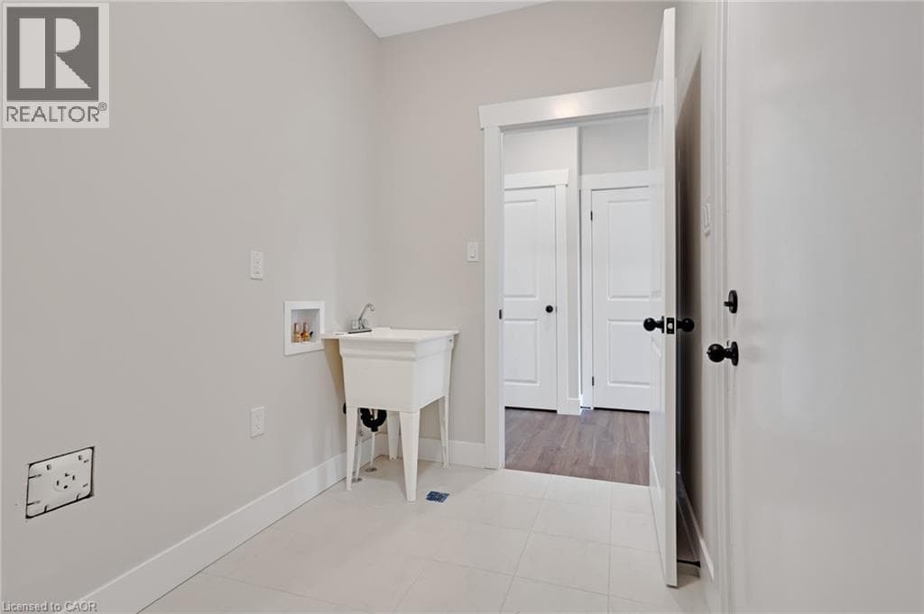 Detached for sale at 24 MOON Crescent, Westview, Cambridge, Ontario, photo 9