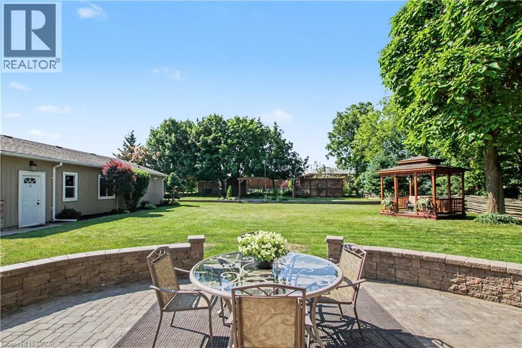 Detached for sale at 17 ATHLONE Road, Elgin Park, Cambridge, Ontario, photo 5