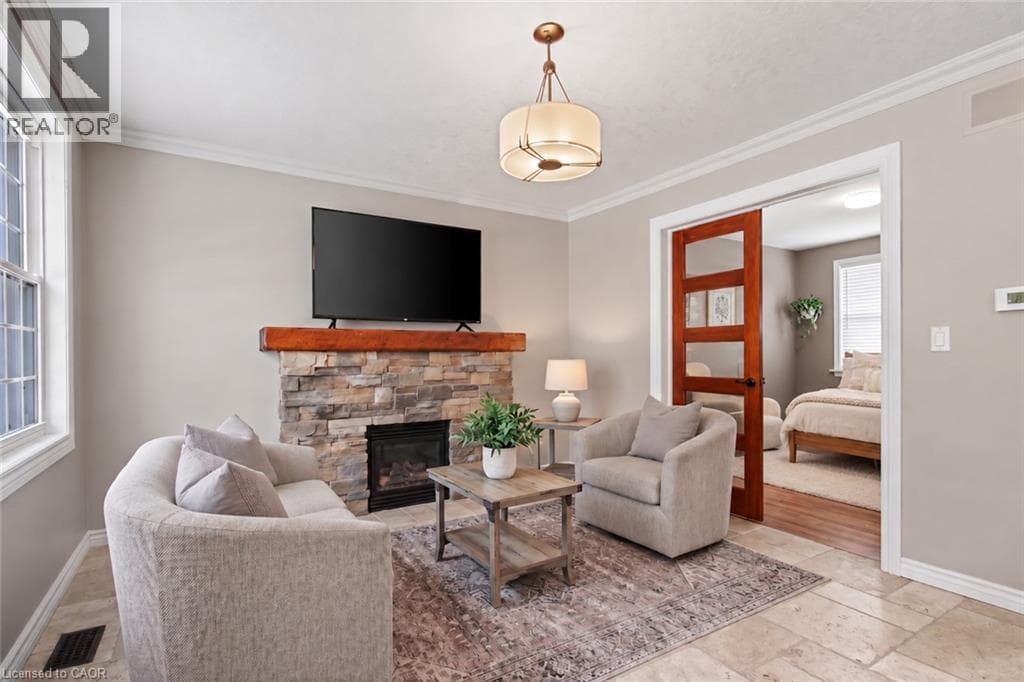 Detached for sale at 17 ATHLONE Road, Elgin Park, Cambridge, Ontario, photo 12