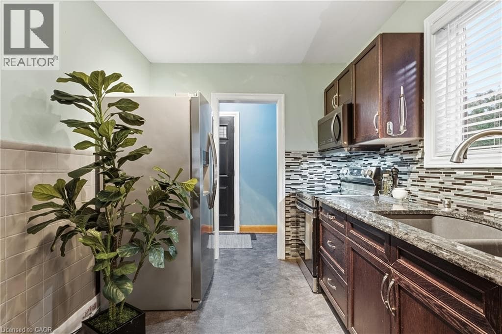 Detached for sale at 106 CEDAR Street S, Cedar Hill, Kitchener, Ontario, photo 12