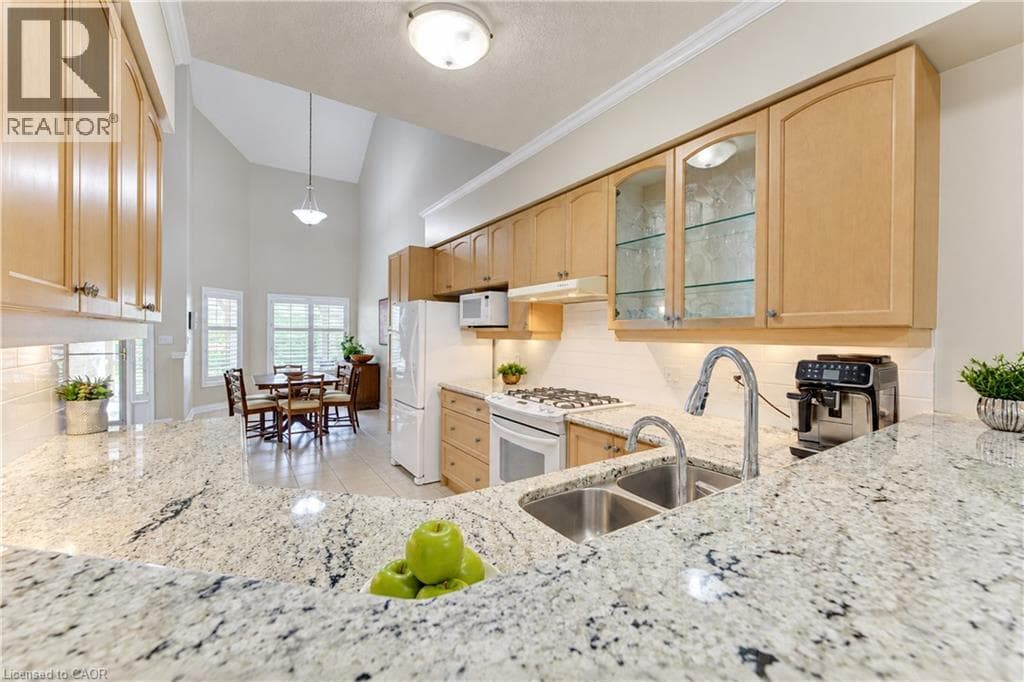 Townhouse for sale at 222 CHESTNUT HILL Crescent, Doon South, Kitchener, Ontario, photo 14