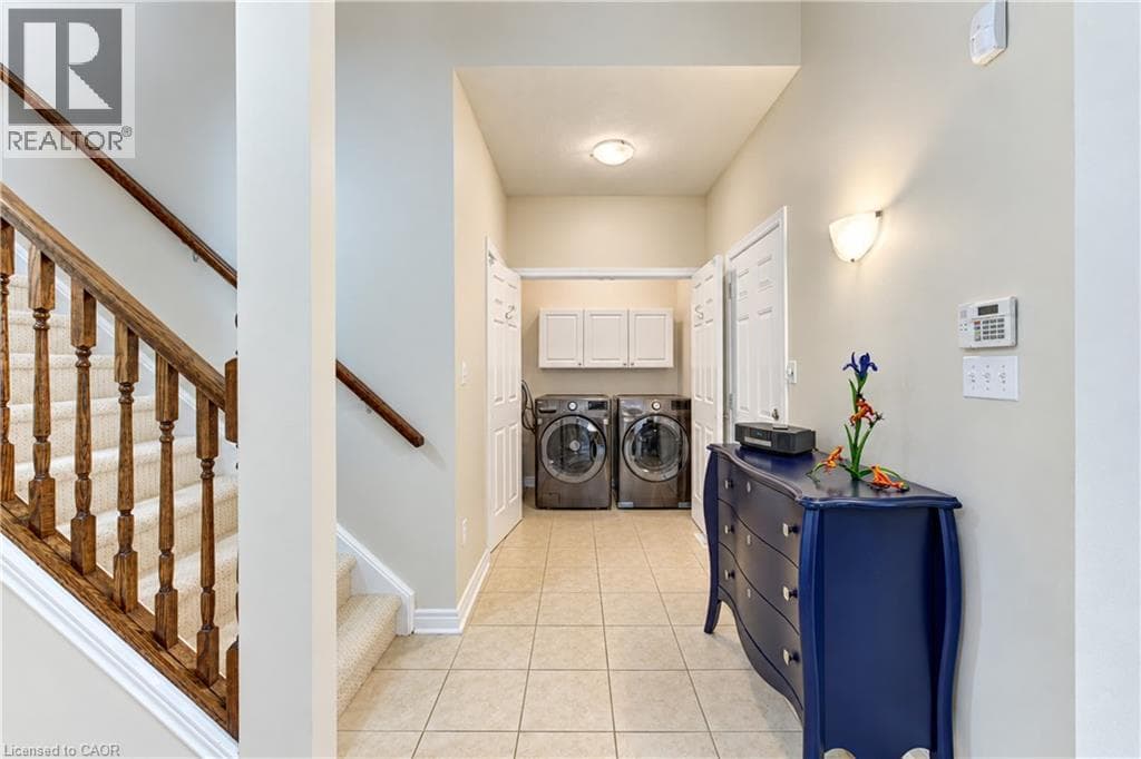 Townhouse for sale at 222 CHESTNUT HILL Crescent, Doon South, Kitchener, Ontario, photo 9
