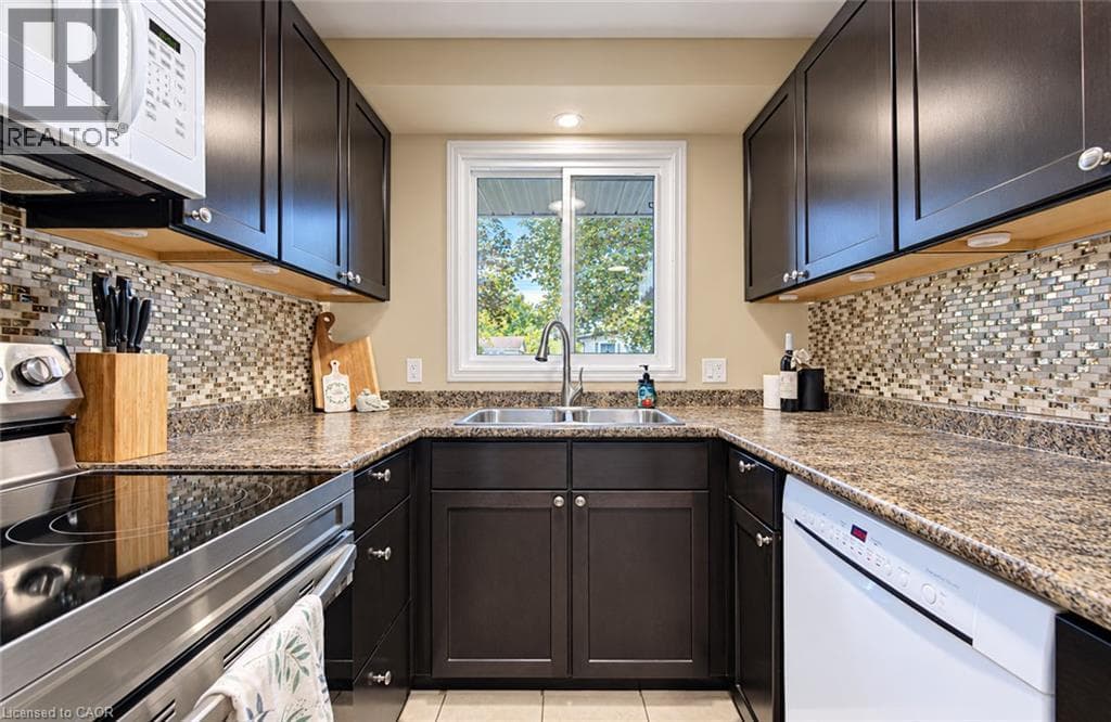 Detached for sale at 104 WEICHEL Street, Victoria Hills, Kitchener, Ontario, photo 13