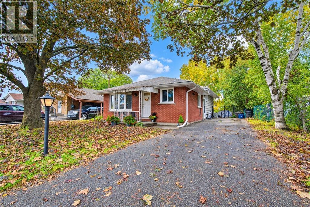 Detached for sale at 104 WEICHEL Street, Victoria Hills, Kitchener, Ontario, photo 2