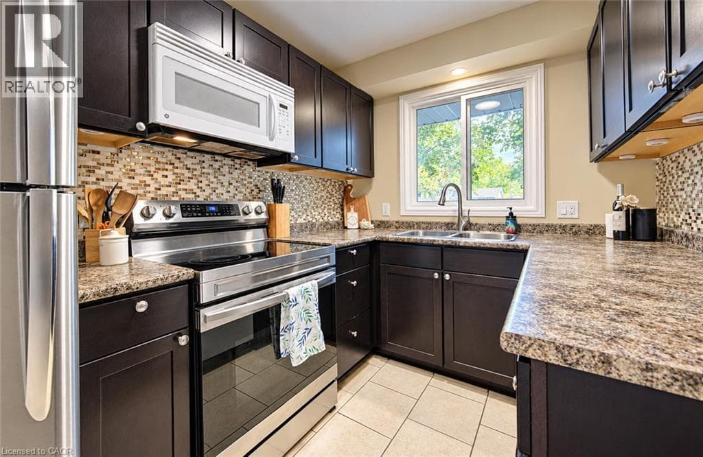 Detached for sale at 104 WEICHEL Street, Victoria Hills, Kitchener, Ontario, photo 14
